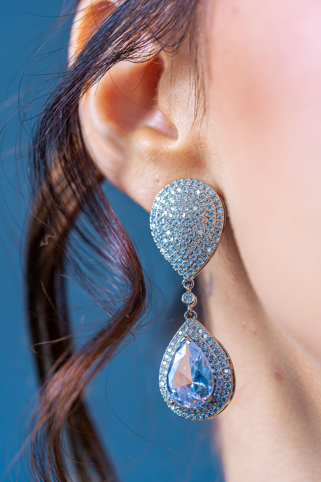 best waterproof earrings for everyday wear 2026 minimalist tarnish-free jewelry