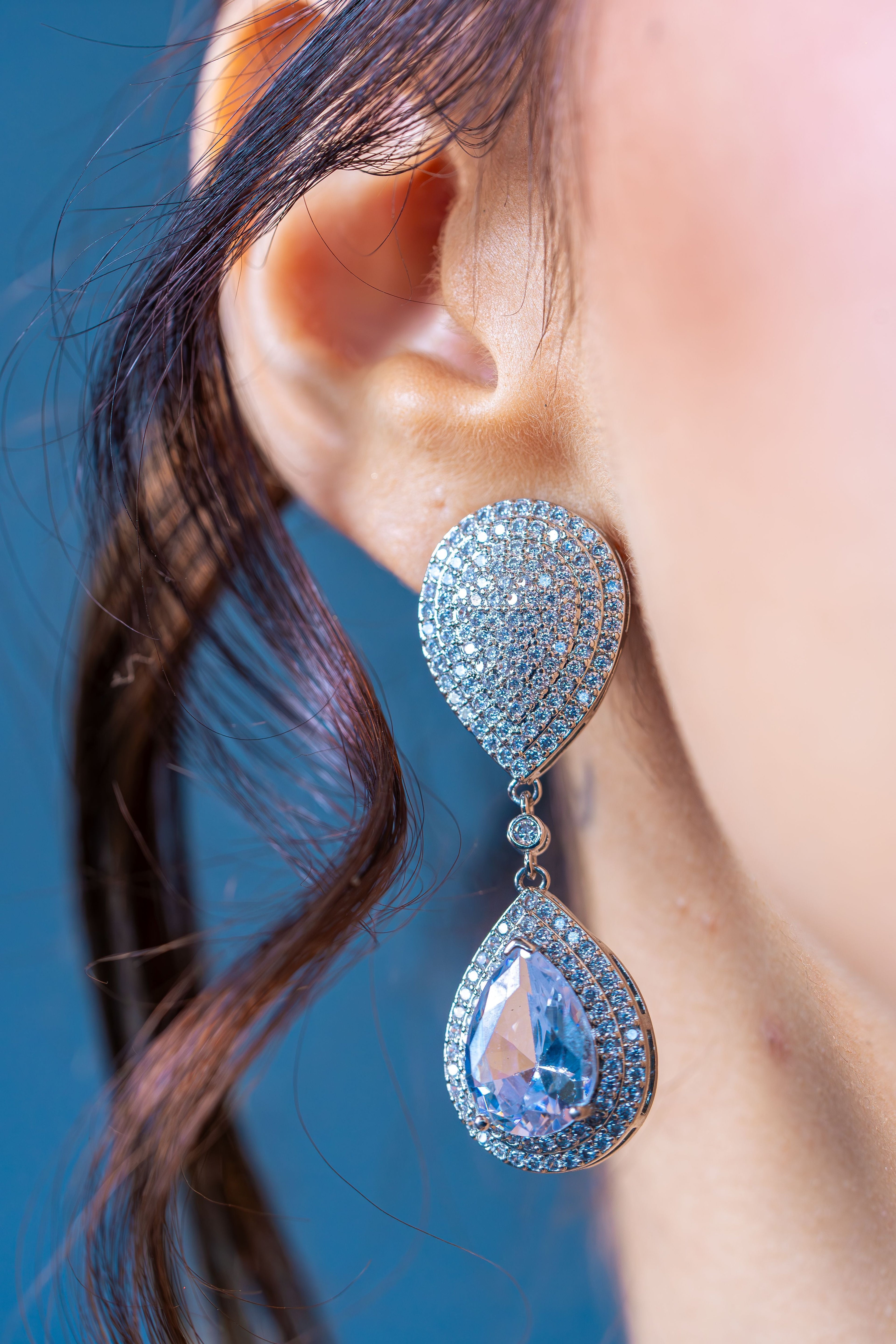 best waterproof earrings for everyday wear 2026 minimalist tarnish-free jewelry