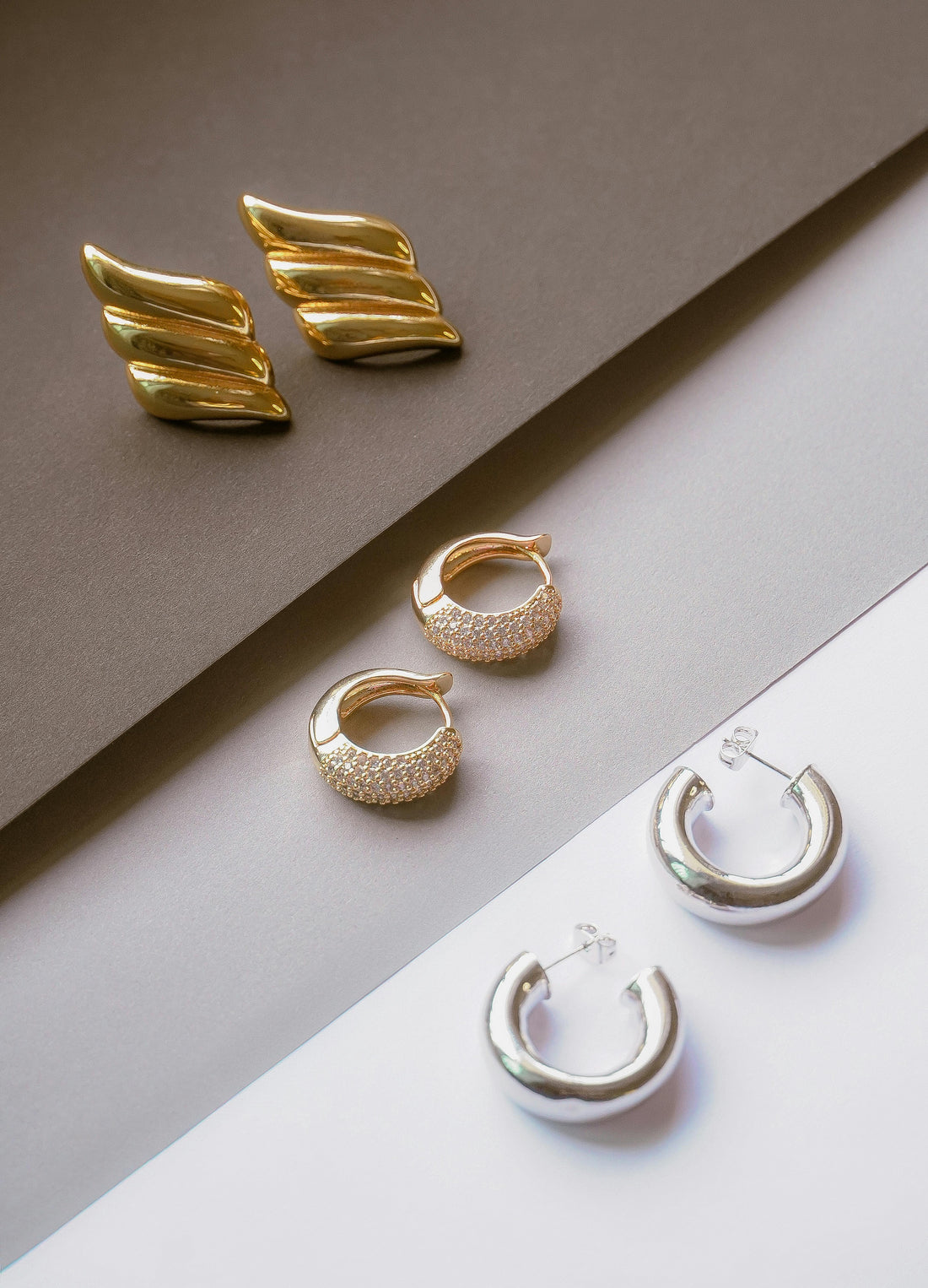 minimalist gold earrings and pearl jewelry for everyday confidence 2026