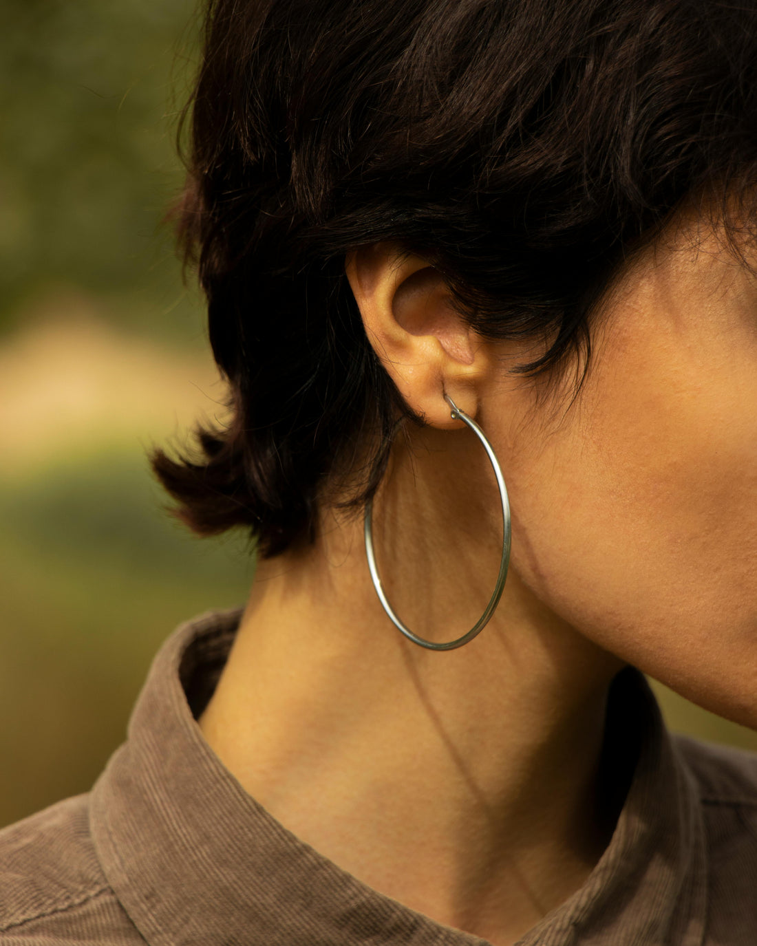 San José handcrafted earrings guide 2026 — Costa Rica minimalist jewelry by AEVUM